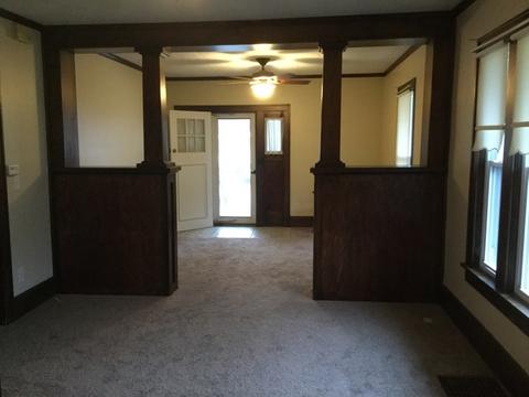 512 E Oak St, Watseka, IL 60970 photo 9