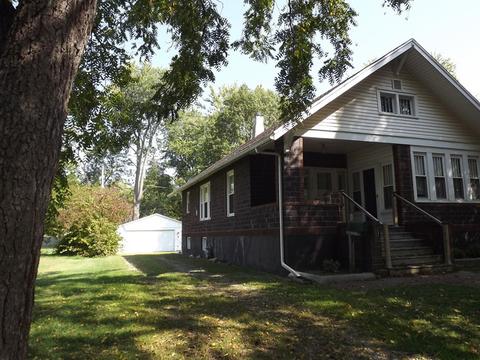 512 E Oak St, Watseka, IL 60970 photo 3