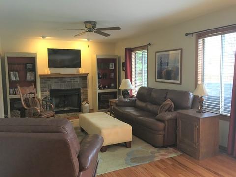 40 Ivanhoe Ln, Cary, IL 60013 photo 15
