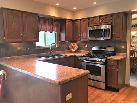 40 Ivanhoe Ln, Cary, IL 60013 photo 13