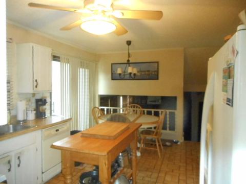 996 Concord Dr, Bartlett, IL 60103 photo 5