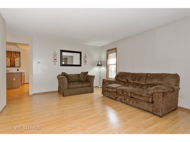 4329 Ashford Ct, Plainfield, IL 60586 photo 2