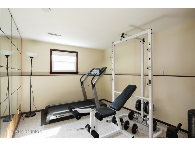 105 Coral Ln, Wheeling, IL 60090 photo 14
