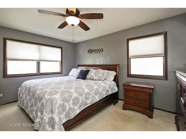 105 Coral Ln, Wheeling, IL 60090 photo 8