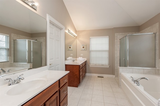 1638 Constitution Dr, Glenview, IL 60026 photo 16