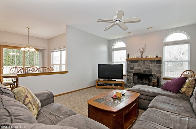 810 Hackberry Ln, Algonquin, IL 60102 photo 6