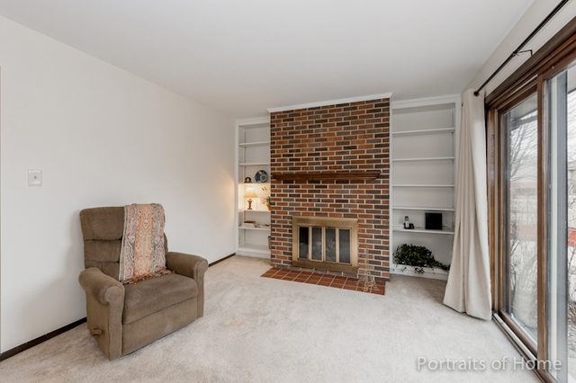 1502 Blackburn St, Wheaton, IL 60189 photo 3
