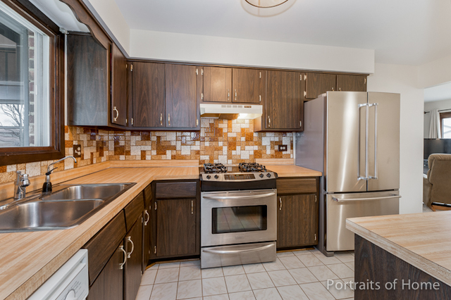 1502 Blackburn St, Wheaton, IL 60189 photo 9