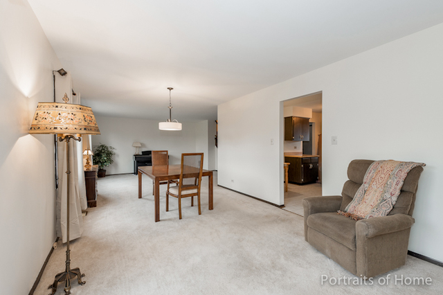 1502 Blackburn St, Wheaton, IL 60189 photo 4