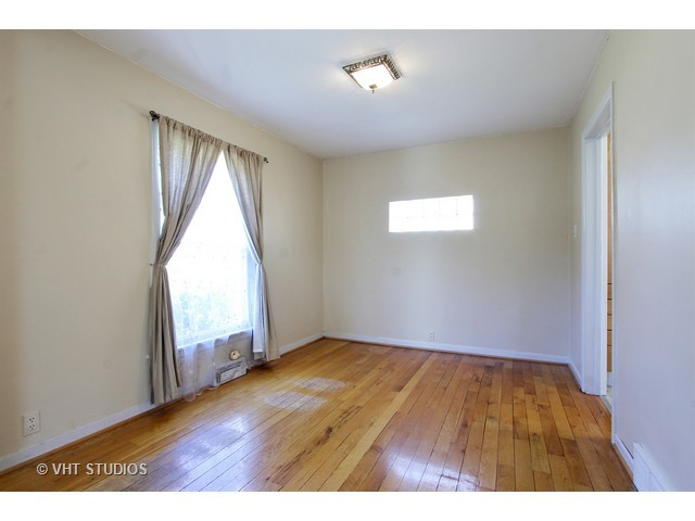 345 S Warrington Rd, Des Plaines, IL 60016 photo 5