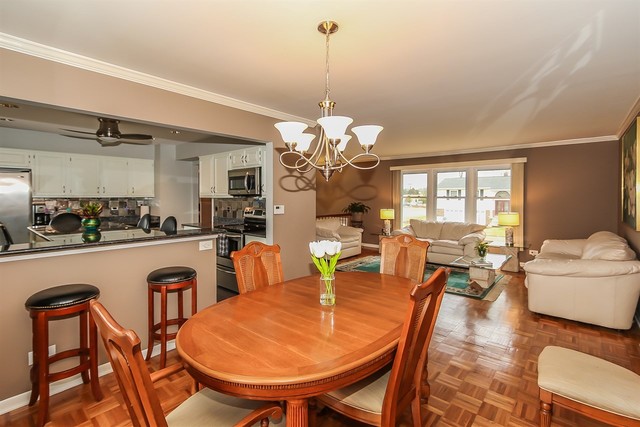 3820 Winston Ln, Hoffman Estates, IL 60192 photo 4