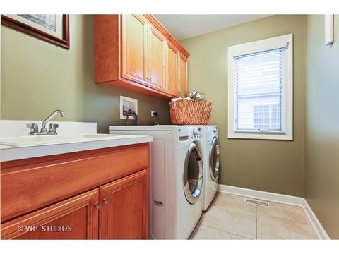 11652 Cinema Dr, Plainfield, IL 60585 photo 21