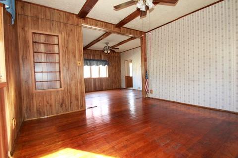 112 E 5th St, Tilton, IL 61833 photo 7