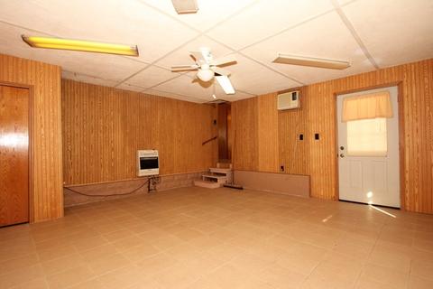 112 E 5th St, Tilton, IL 61833 photo 2