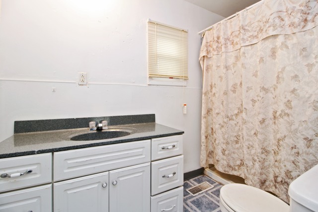 1414 E Willow St, Kankakee, IL 60901 photo 9