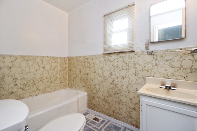 1414 E Willow St, Kankakee, IL 60901 photo 7