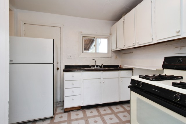 1414 E Willow St, Kankakee, IL 60901 photo 4