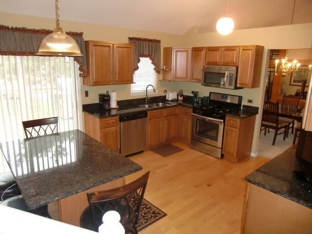 16745 W Apache Dr, Lockport, IL 60441 photo 5