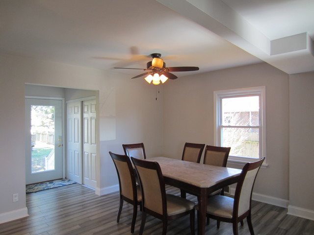 550 E 3rd St, Lockport, IL 60441 photo 2