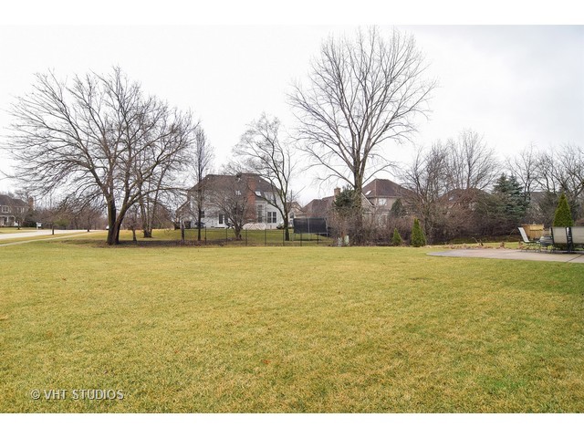 255 Gatewood Ln, Bartlett, IL 60103 photo 16