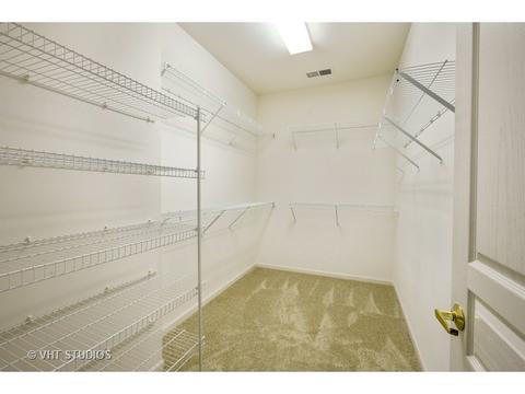 2469 Rolling Ridge Ln, Elgin, IL 60124 photo 9