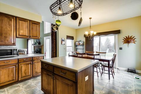 1000 Grayhawk Dr, Algonquin, IL 60102 photo 9