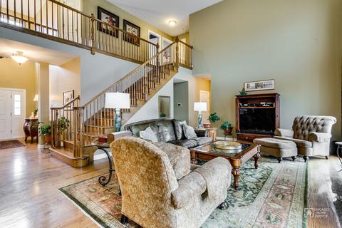 1000 Grayhawk Dr, Algonquin, IL 60102 photo 4