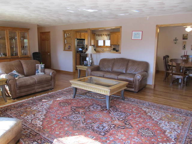 700 E Brown St, Harvard, IL 60033 photo 4
