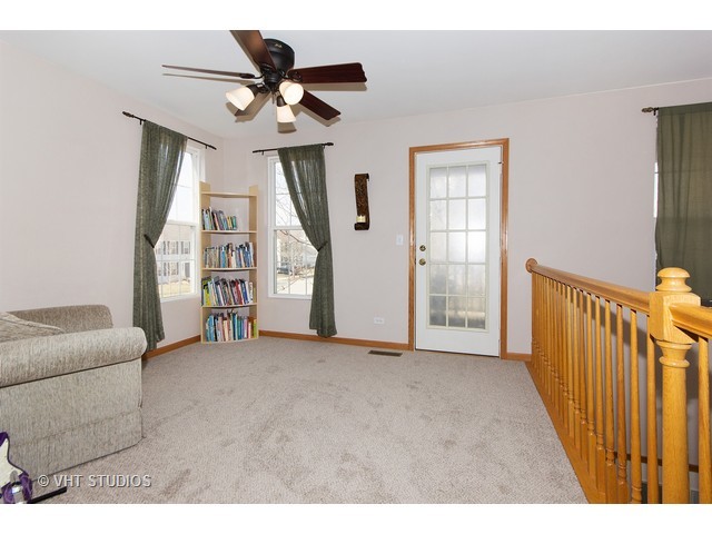 153 Eisenhower Dr, Oswego, IL 60543 photo 8