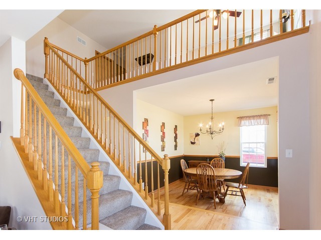 153 Eisenhower Dr, Oswego, IL 60543 photo 7