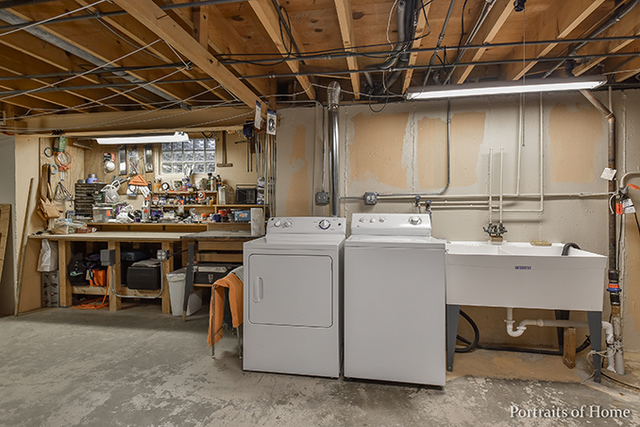 1876 Briarcliffe Blvd, Wheaton, IL 60189 photo 20