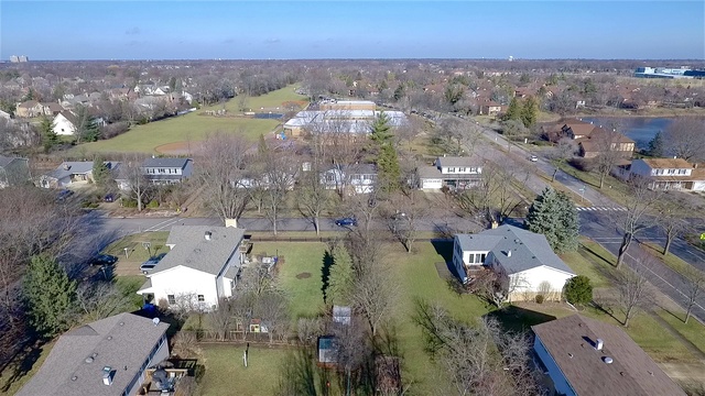 1876 Briarcliffe Blvd, Wheaton, IL 60189 photo 24