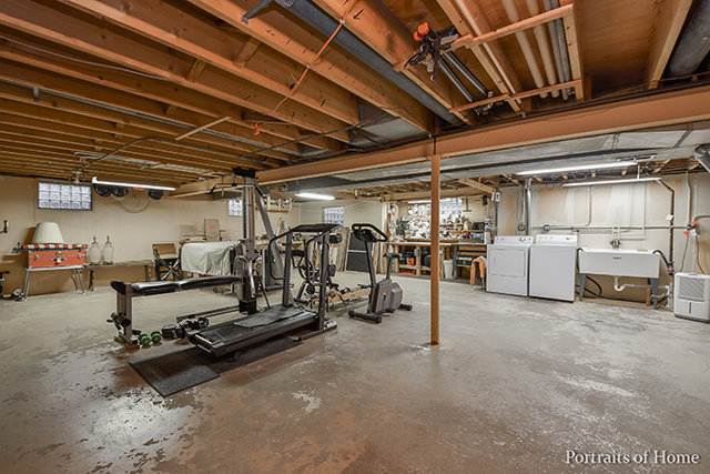 1876 Briarcliffe Blvd, Wheaton, IL 60189 photo 19