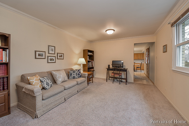 1876 Briarcliffe Blvd, Wheaton, IL 60189 photo 8