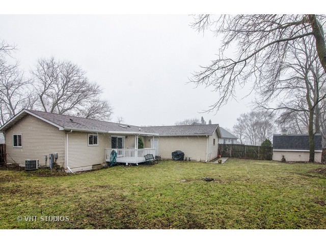 2503 Alton Rd, Mchenry, IL 60050 photo 12