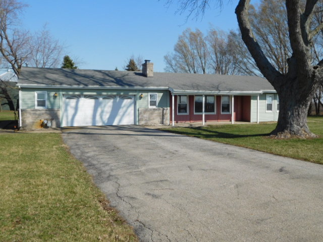 107 E North St, Thomasboro, IL 61878 photo 1
