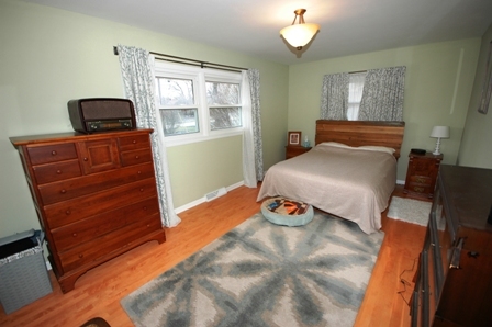 926 Forest Dr, Elgin, IL 60123 photo 8