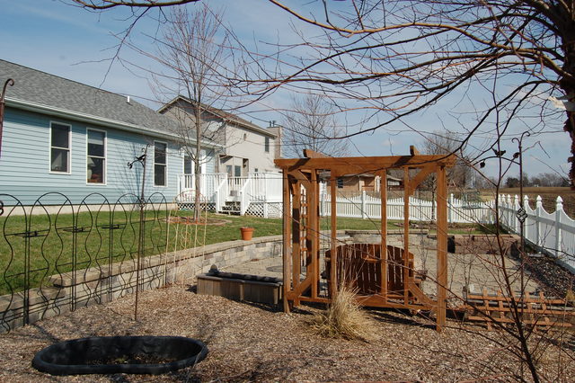 304 E Rennesoy Dr, Newark, IL 60541 photo 3