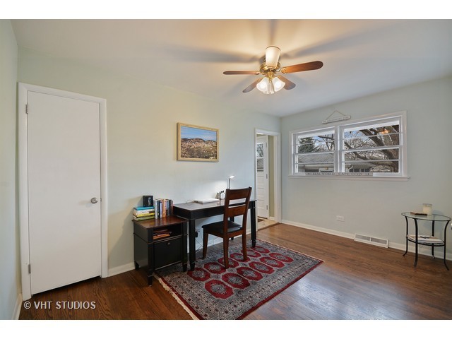 510 Crest St, Wheaton, IL 60187 photo 9