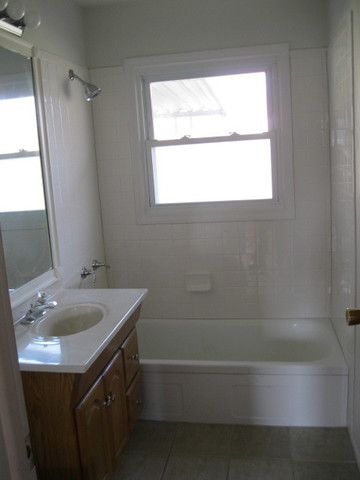 1004 Oeffling Dr, Mchenry, IL 60051 photo 6