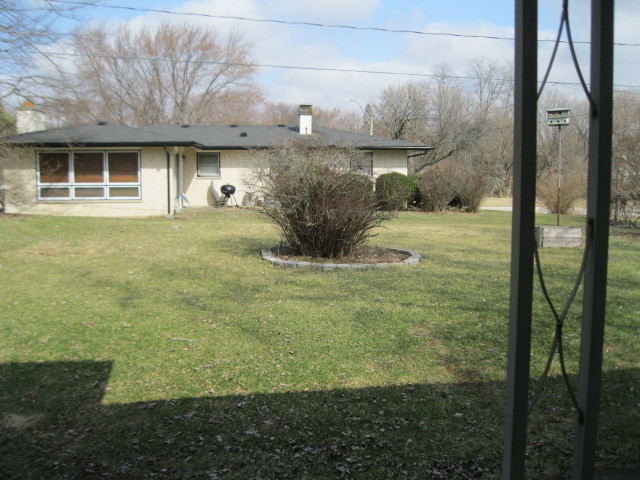 1004 Oeffling Dr, Mchenry, IL 60051 photo 4