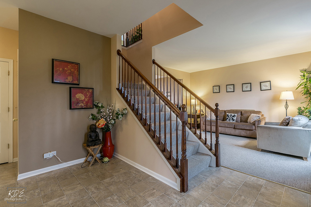 2533 Cushing Ln, Aurora, IL 60503 photo 2