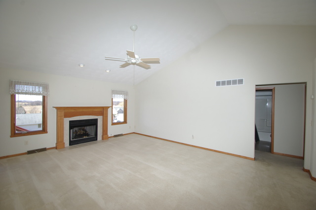 1002 Old Hunter Run, Byron, IL 61010 photo 2