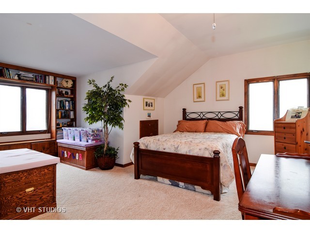 224 Gingerbrook Ln, Bartlett, IL 60103 photo 9