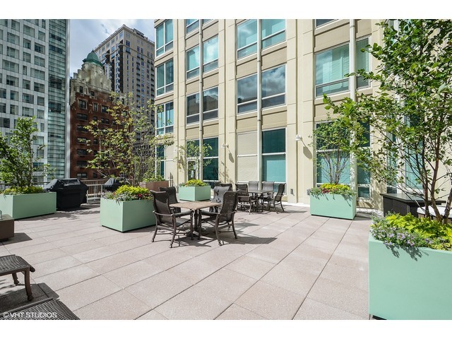 57 E Delaware Pl #1005, Chicago, IL 60611 photo 15