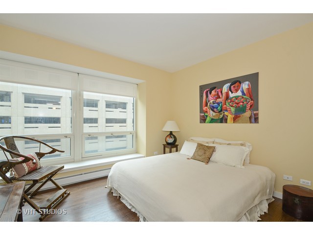 57 E Delaware Pl #1005, Chicago, IL 60611 photo 10