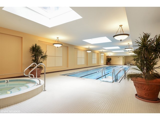 57 E Delaware Pl #1005, Chicago, IL 60611 photo 14