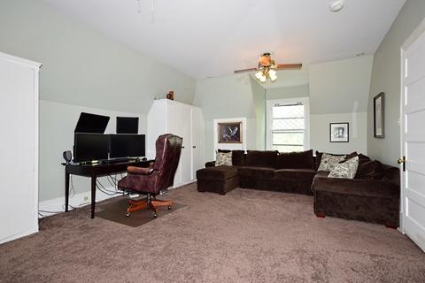 225 Longcommon Rd, Riverside, IL 60546 photo 21