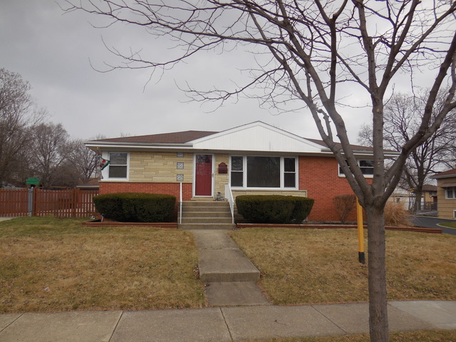 5912 Ridge Ave, Berkeley, IL 60163 photo 2