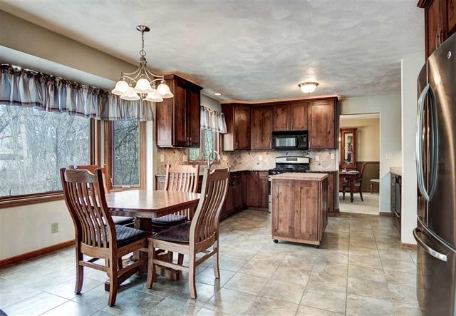 7594 Blanche Pl, Roscoe, IL 61073 photo 6